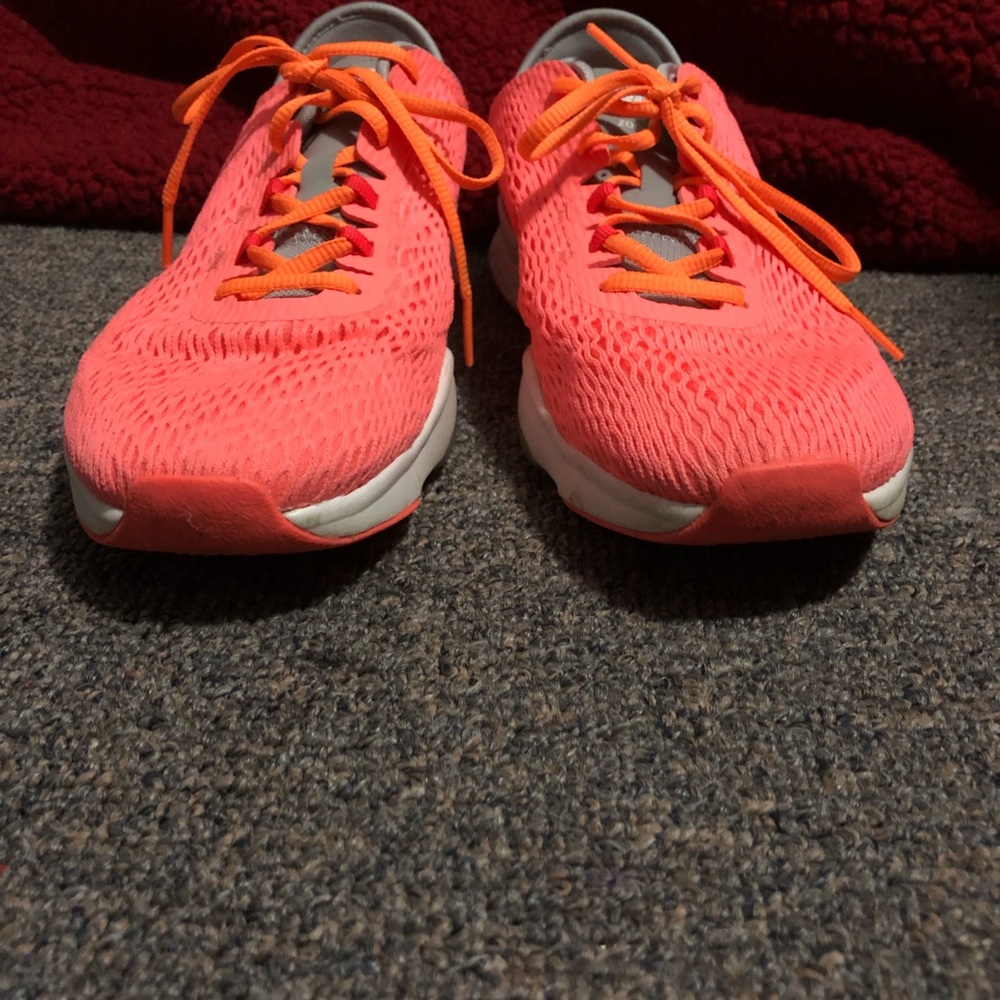 Women’s Nike shoes